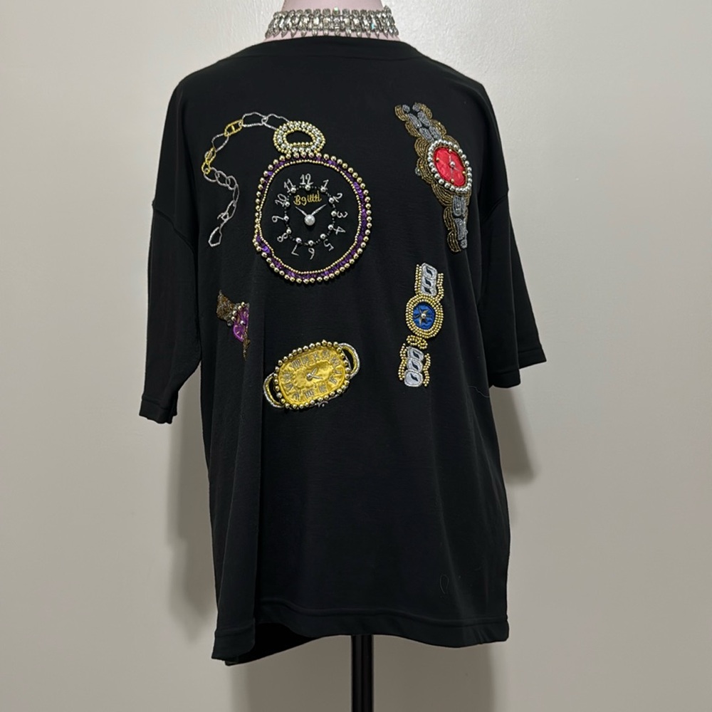 Victoria Harbour Vintage black embroidered and embelished tee in size XL